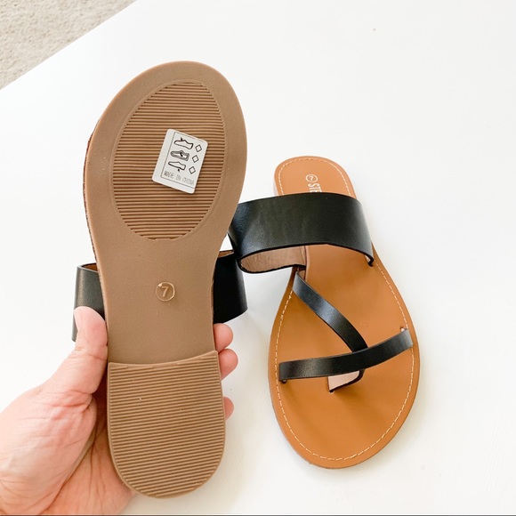 Steven Ella Black Toe Strap Sandal B16233 - Picture 5 of 8